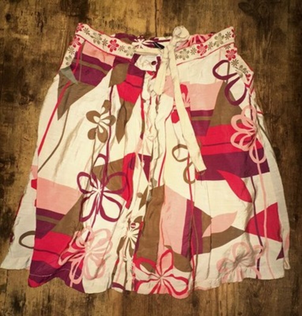Vero Moda Vintage Y2K Floral Button-Front Midi Skirt